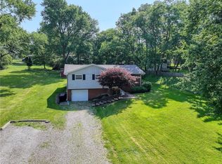 325 Clements Rd, Pittsburgh, PA 15239