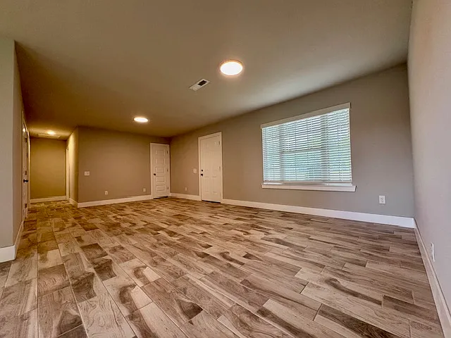 747 Austin Ave — Photo 4
