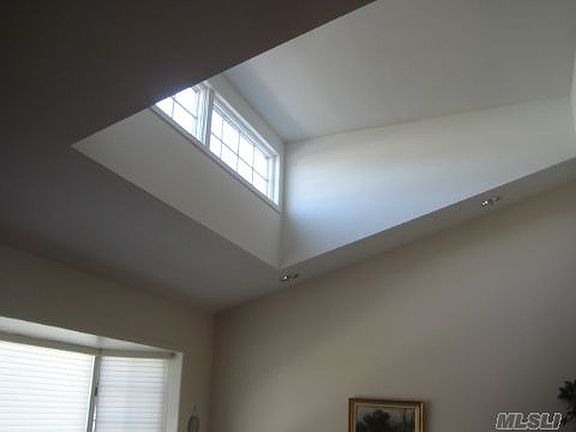4th image of 240-46 Oak Park Dr