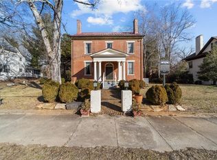 93 Broad St, Milton, NC 27305
