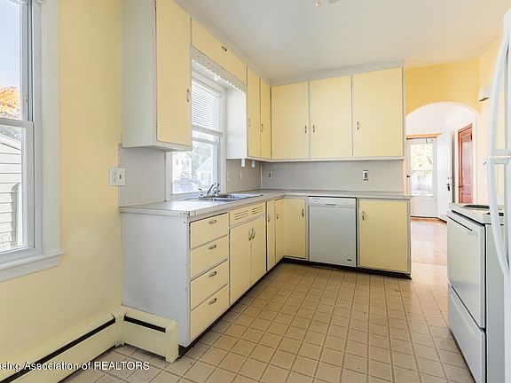 5th image of 1714-1716 Lenore Ave