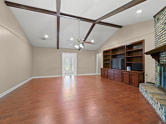 3rd image of 4910 Woodlyn Dr