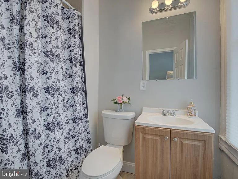 2621 E Oliver St — Photo 20