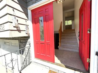 10608 SW 64th Dr, Portland, OR 97219