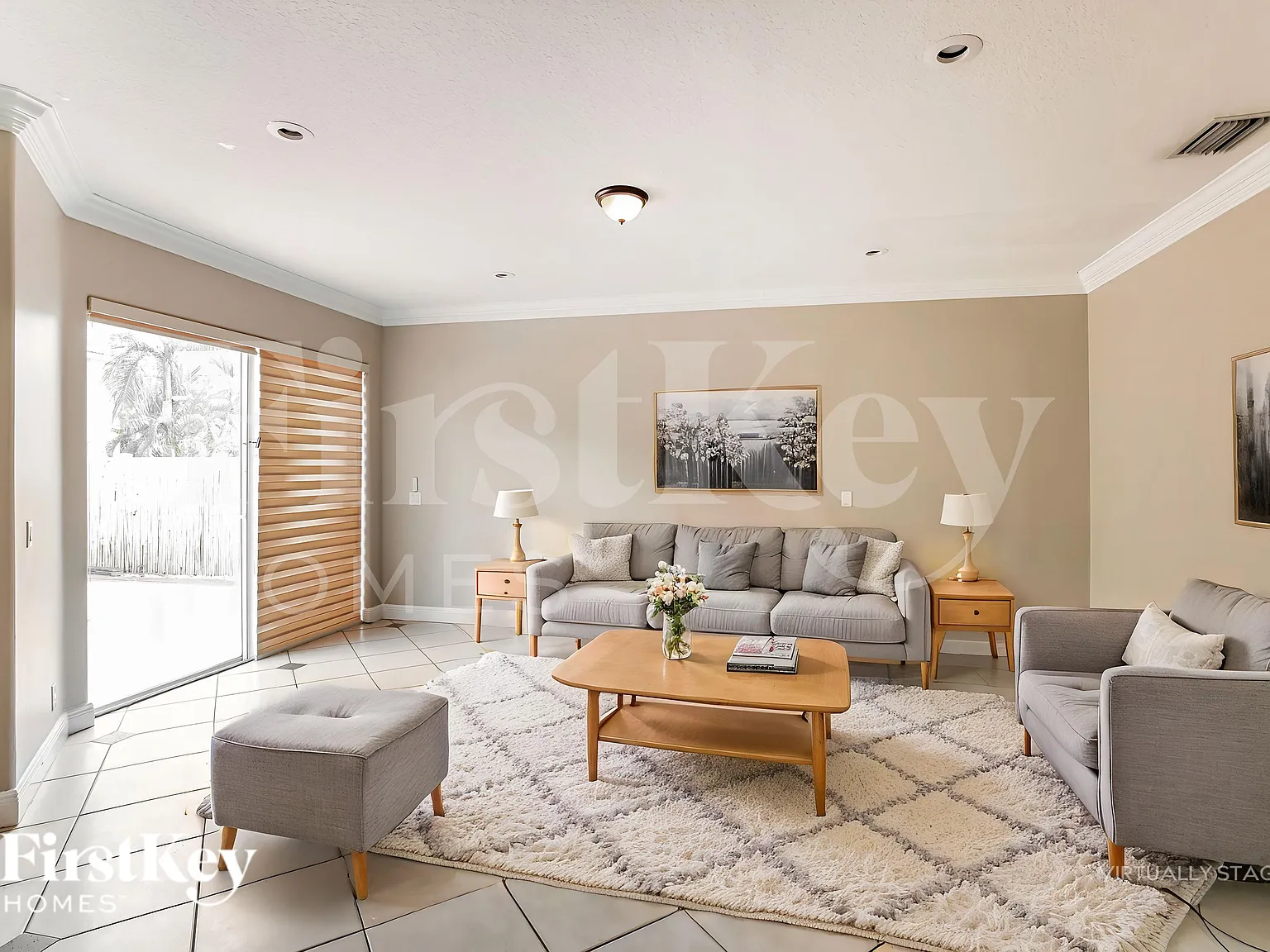 5 bed, 4.0 bath, 3823 sqft, $4,460 — Photo 3