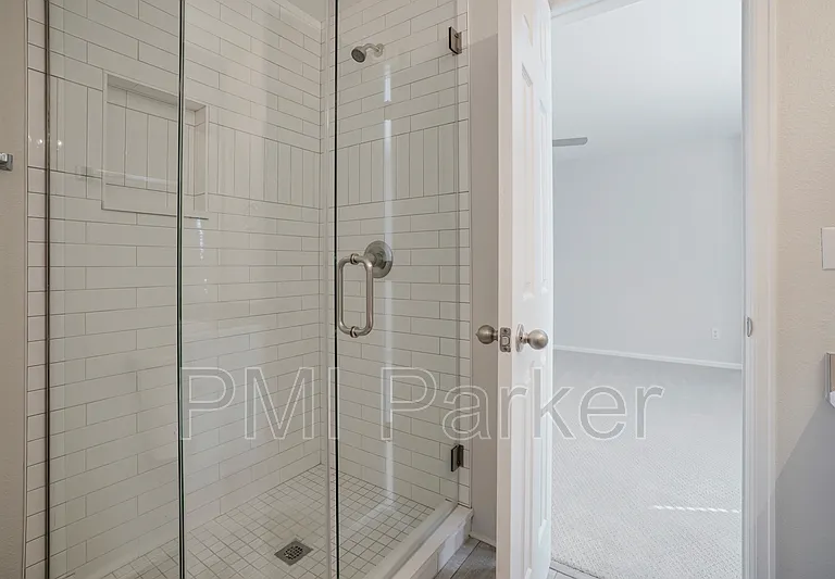 16041 Bluebonnet Dr — Photo 17