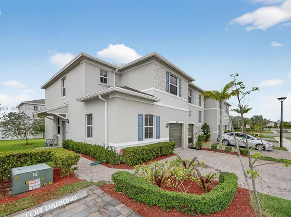 826 SE 17th St, Homestead, FL 33034