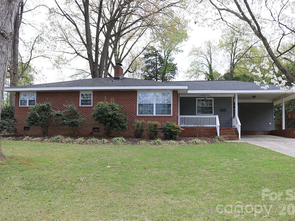 1st image of 200 Ruby Ln