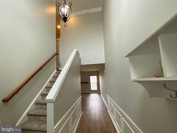4th image of 307 N Caldwell Cir