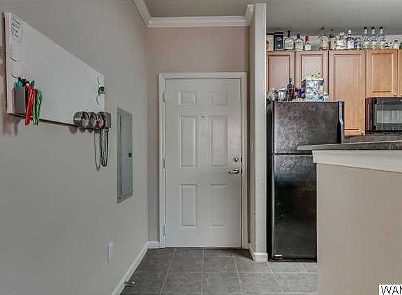 3rd image of 600 13th St E APT 413