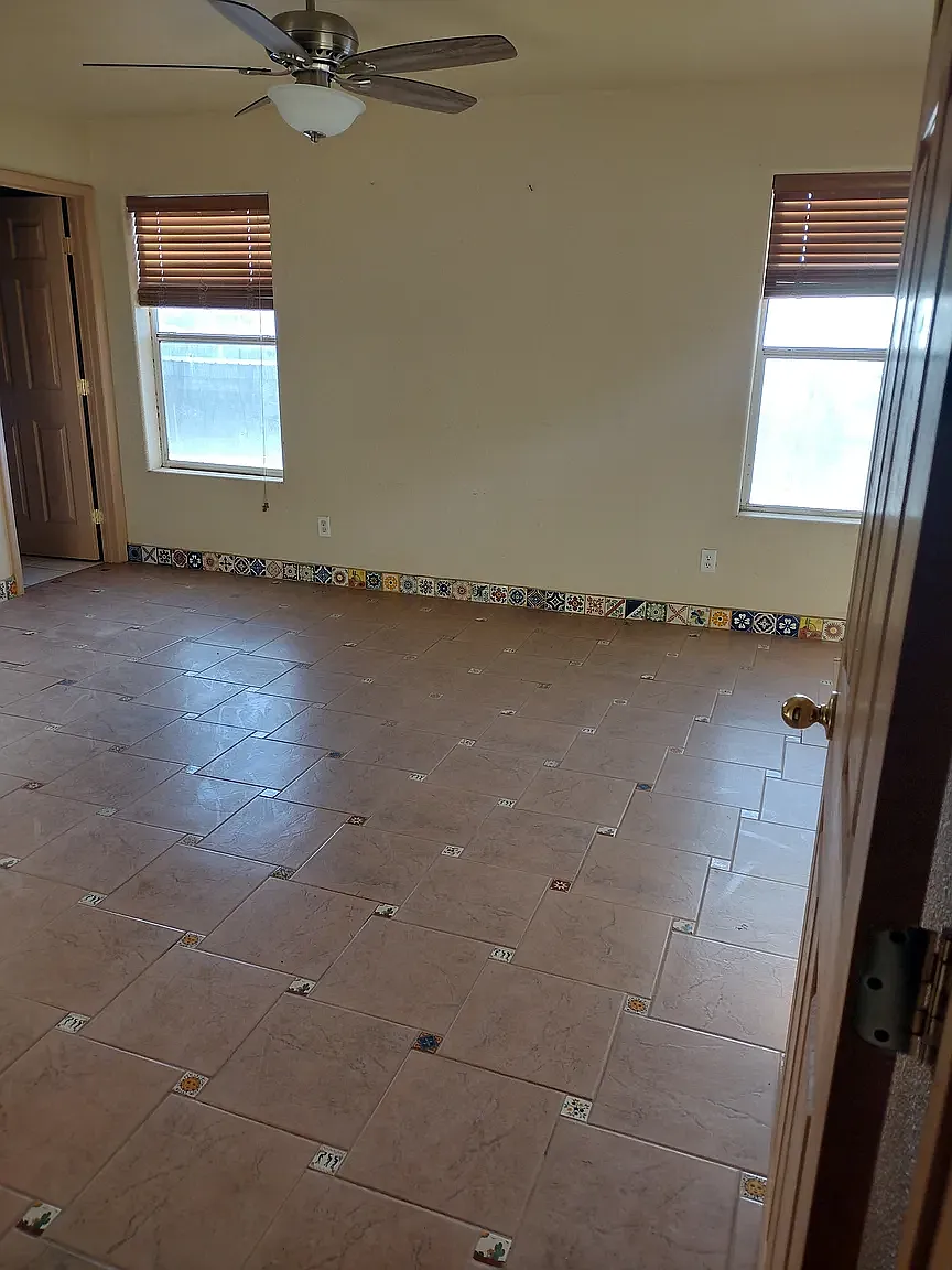 2 bed, 2.5 bath, 1512 sqft, $750 — Photo 3
