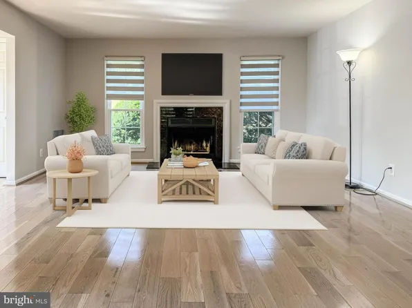 4501 Hazeltine Ct APT A, Alexandria, VA 22312