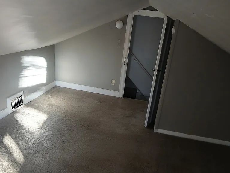 407 N Covell Ave #3 — Photo 4