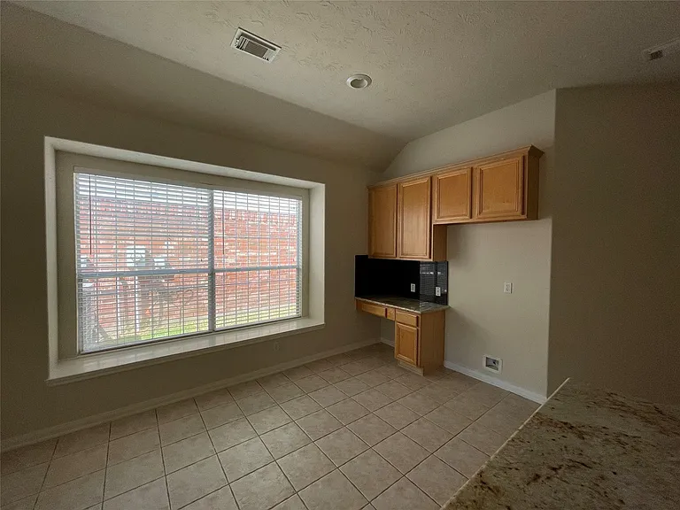 5934 Heathmoor Ln — Photo 7