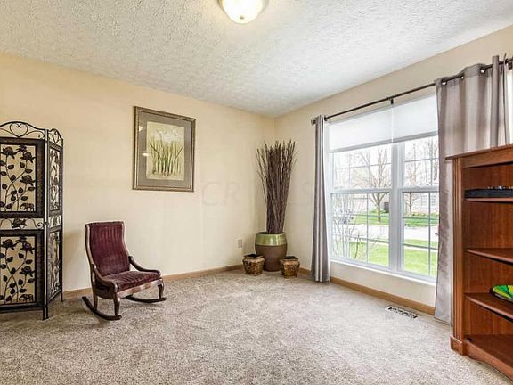 5th image of 1531 Meadowlark Ln