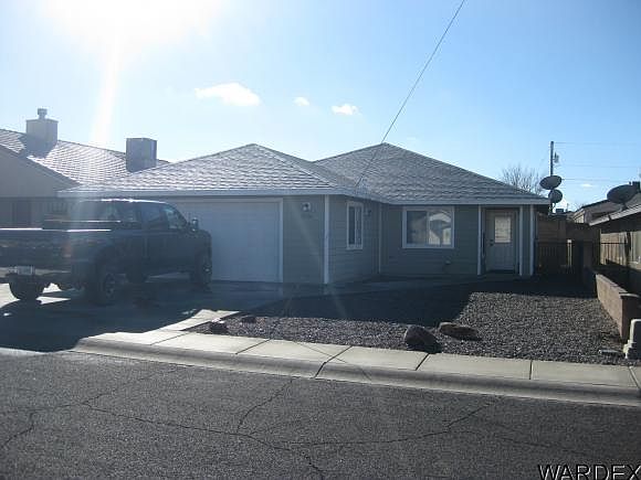 1st image of 2736 Emerson Ave