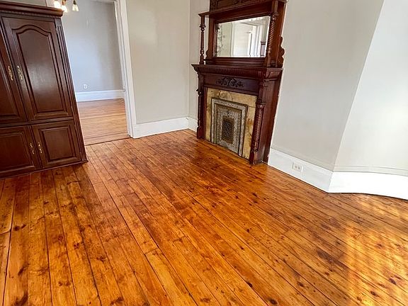 2nd image of 17 Liberty St #1