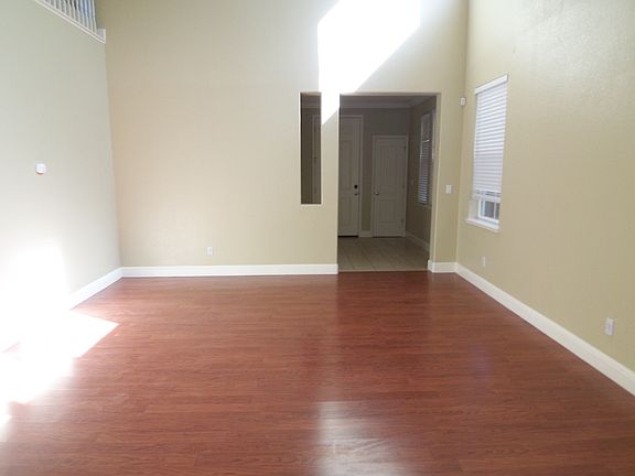 4th image of 2748 Rogue River Cir