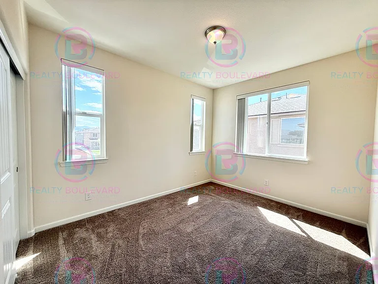 1019 Middle Gate Rd — Photo 6