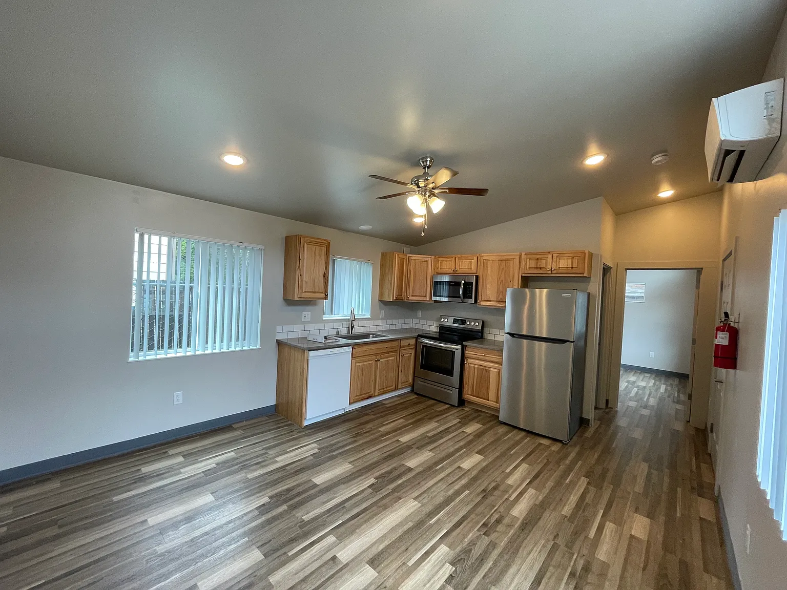 1 bed, 448 sqft, $940 — Photo 2