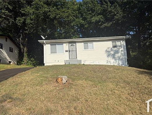 1st image of 4000 Shirley Dr