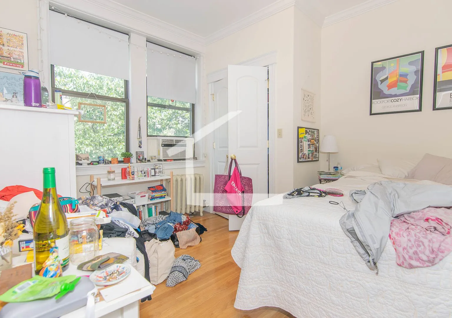 Beautifully updated 3 bed unit next to the Green Line in Allston. — Photo 3