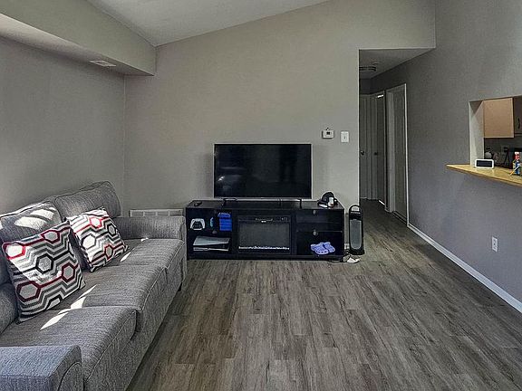 4th image of 1709 Crimson Tree Way #5D