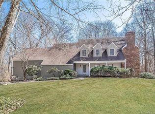 30 Deerfield Dr, Guilford, CT 06437