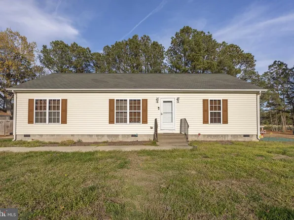 3701 Lauren Ct, Crisfield, MD 21817