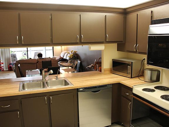 Kitchen with Dishwasher