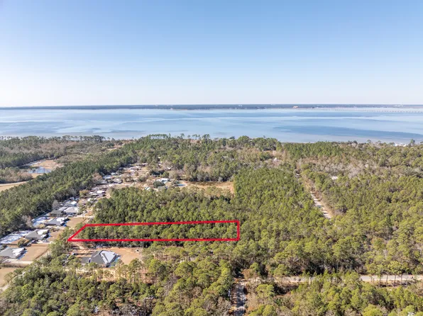 5728 Michael Dr, Milton, FL 32583