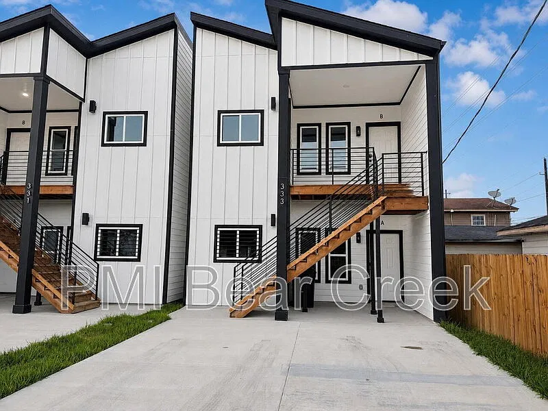 3 bed, 2.0 bath, $2,000 — Photo 3