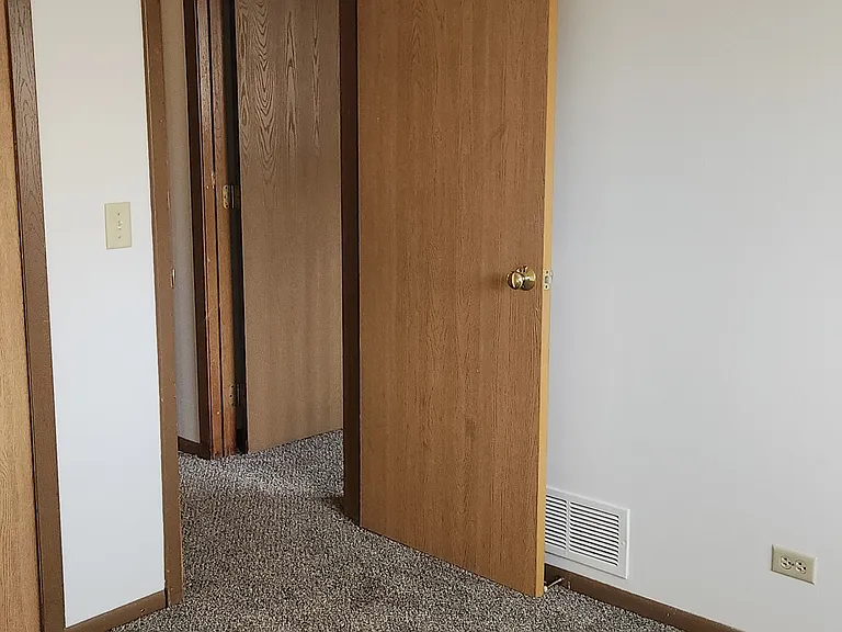 1254-1256 Robinwood Dr — Photo 15