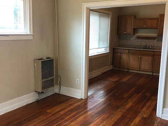 2nd image of 1714 Columbia St APT 5