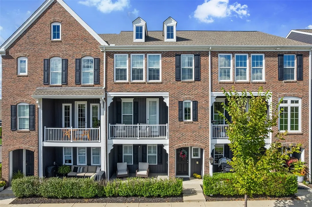 103 Meeder Ln photo 1