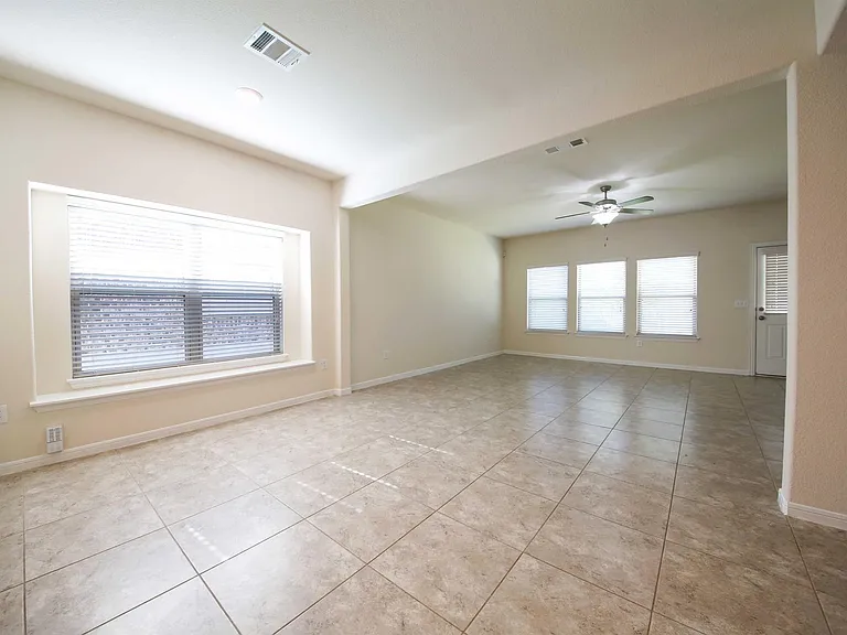 14002 Madrigal Ln — Photo 42
