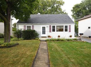 246 W Harrison Rd, Lombard, IL 60148