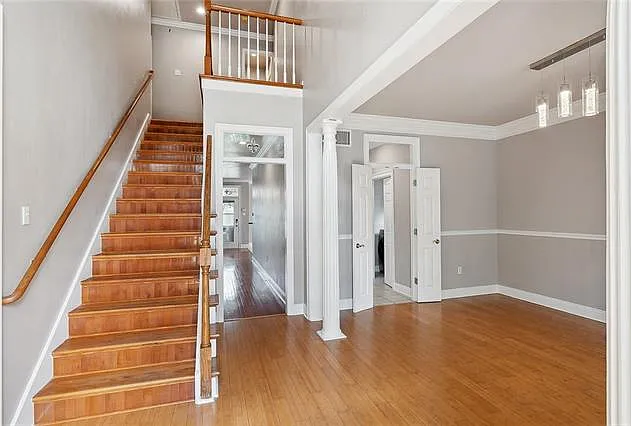 4405 Laplace St — Photo 2