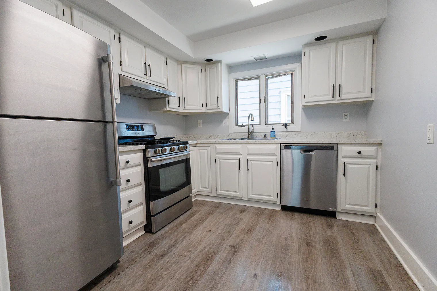 2 bed, 1200 sqft, $1,550 — Photo 1