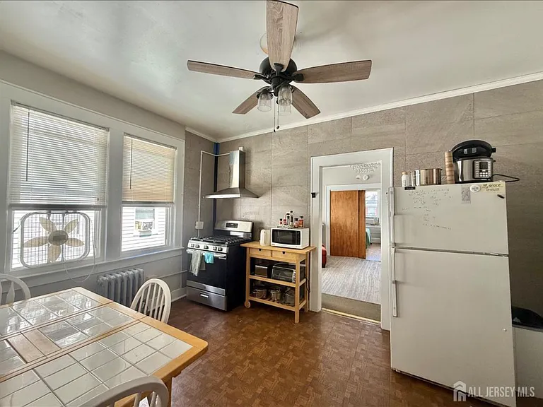 326 Cedar Ave #B — Photo 8