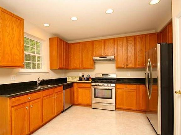 4th image of 7568 Great Swan Ct