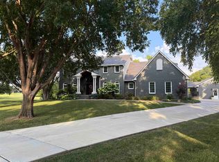 2713 N Wilderness Ct, Wichita, KS 67226