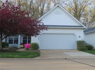 6839 Savannah Dr, North Ridgeville, OH 44039