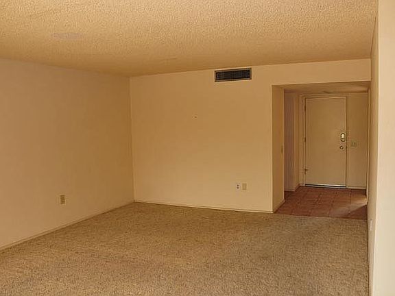 3rd image of 16034 N Lakeforest Dr