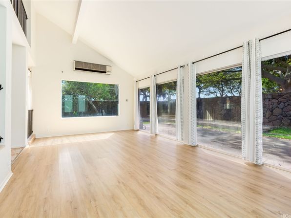 94-1075 Poe Pl, Waipahu, HI 96797