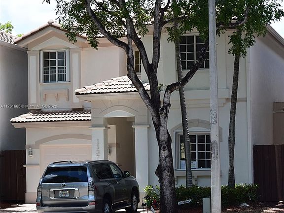 3rd image of 11373 NW 73rd Ter