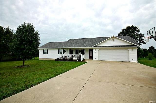 2nd image of 28460 Syracuse Ln