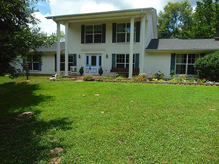 3198 Old Union Rd — Photo 4
