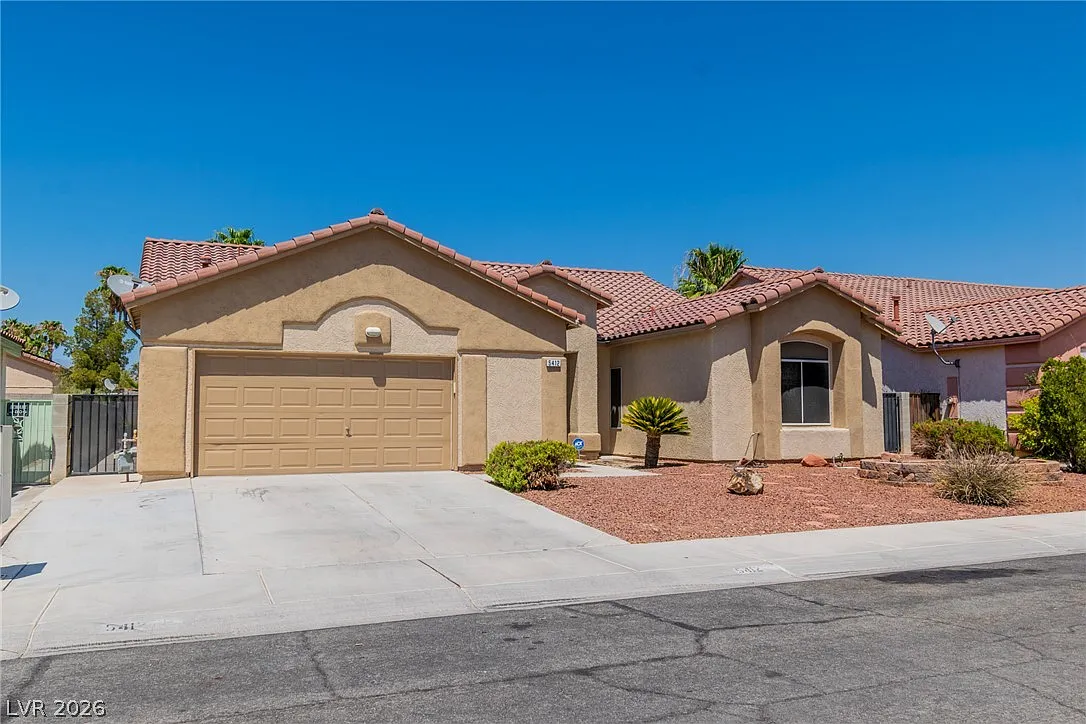 3 bed, 4.5 bath, 1916 sqft, $2,780 — Photo 2