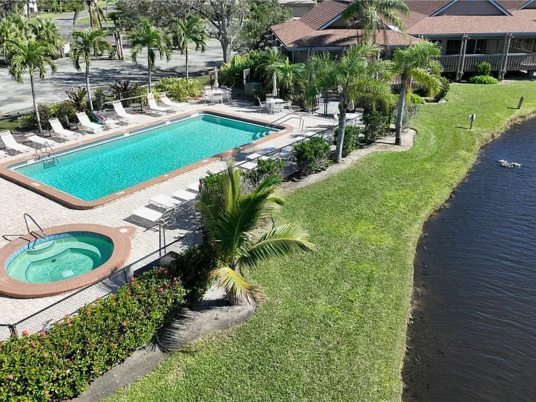 17502 Island Inlet Ct — Photo 24